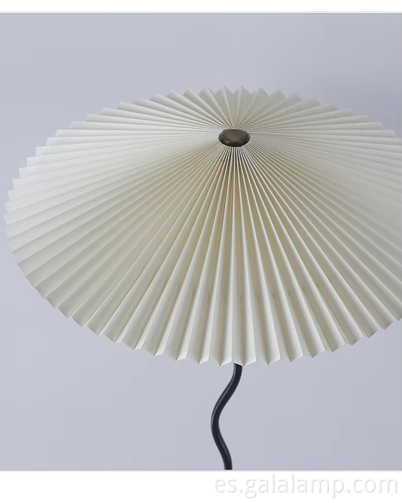 umbrella-shade-standing-lamp-living-room